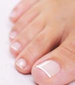 ServicesNail Reconstruction – Semi Permanent Polish Feet + Aesthetic Pedicure